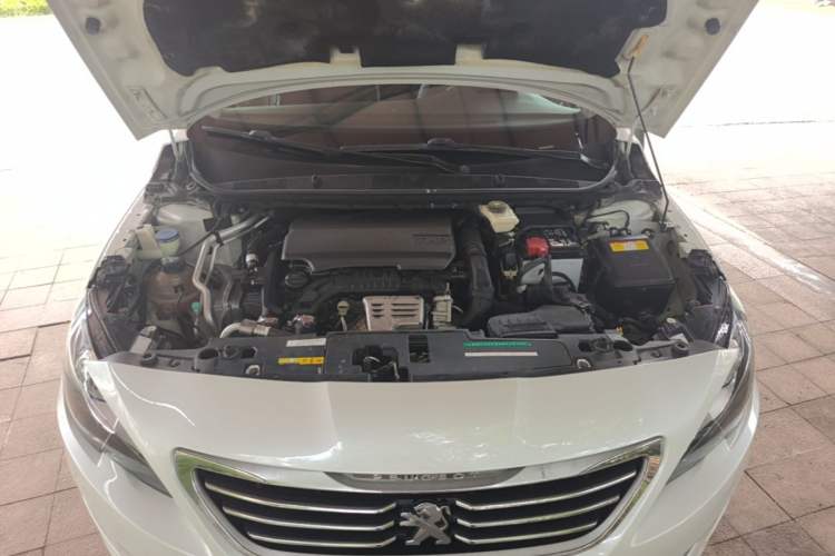 Used Peugeot 408 2015 1.2T Automatic Luxury Edition Engine Bay