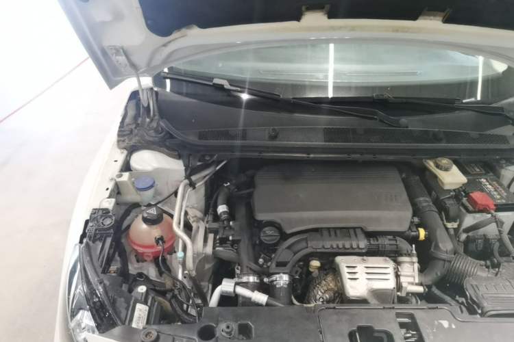 Used Peugeot 408 2015 1.2T Automatic Luxury Edition Engine Bay Right