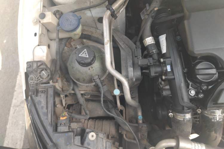 Used Peugeot 408 2015 1.2T Automatic Luxury Edition Engine Bay Right