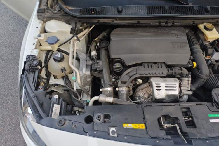 Used Peugeot 408 2015 1.2T Automatic Luxury Edition Engine Bay Right