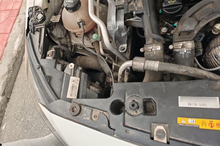 Used Peugeot 408 2015 1.2T Automatic Luxury Edition Engine Bay Right