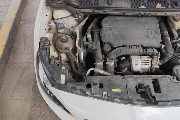 Used Peugeot 408 2015 1.2T Automatic Luxury Edition Engine Bay Right