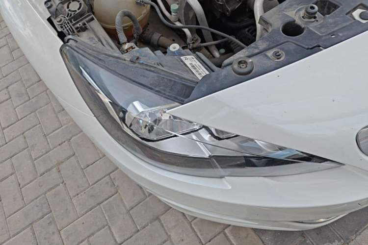 Used Peugeot 408 2015 1.2T Automatic Luxury Edition Engine Bay Right