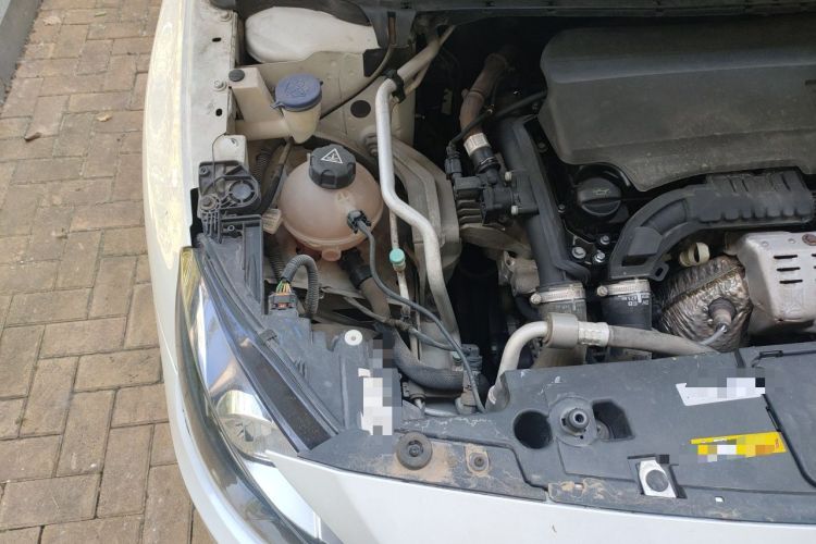 Used Peugeot 408 2015 1.2T Automatic Luxury Edition Engine Bay Right