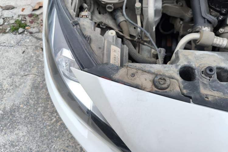 Used Peugeot 408 2015 1.2T Automatic Luxury Edition Engine Bay Right