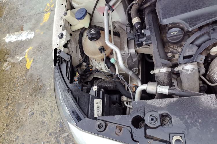 Used Peugeot 408 2015 1.2T Automatic Luxury Edition Engine Bay Right