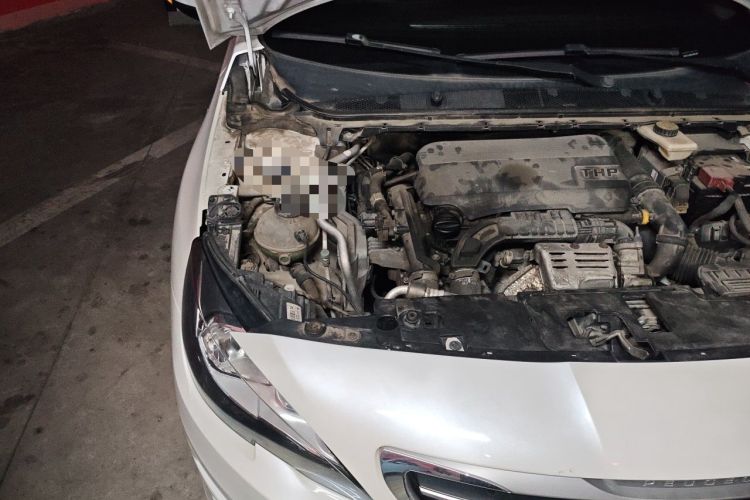 Used Peugeot 408 2015 1.2T Automatic Luxury Edition Engine Bay Right