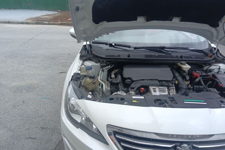 Used Peugeot 408 2015 1.2T Automatic Luxury Edition Engine Bay Right
