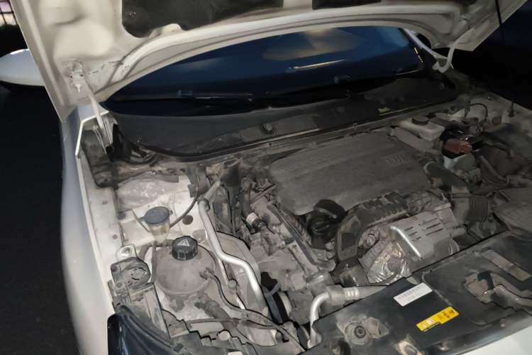 Used Peugeot 408 2015 1.2T Automatic Luxury Edition Engine Bay Right
