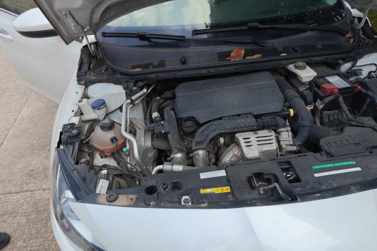 Used Peugeot 408 2015 1.2T Automatic Luxury Edition Engine Bay Right