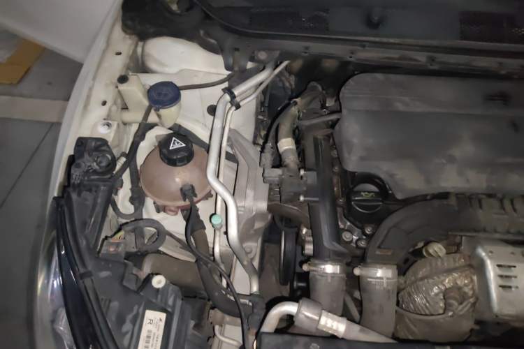 Used Peugeot 408 2015 1.2T Automatic Luxury Edition Engine Bay Right