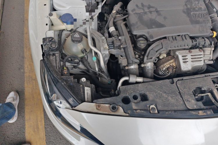 Used Peugeot 408 2015 1.2T Automatic Luxury Edition Engine Bay Right