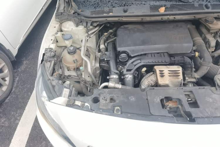 Used Peugeot 408 2015 1.2T Automatic Luxury Edition Engine Bay Right
