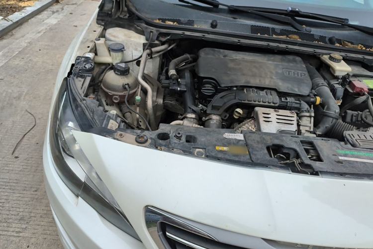 Used Peugeot 408 2015 1.2T Automatic Luxury Edition Engine Bay Right