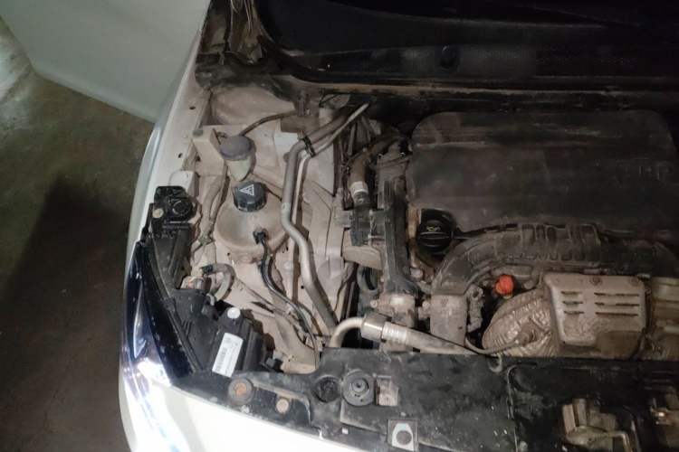 Used Peugeot 408 2015 1.2T Automatic Luxury Edition Engine Bay Right