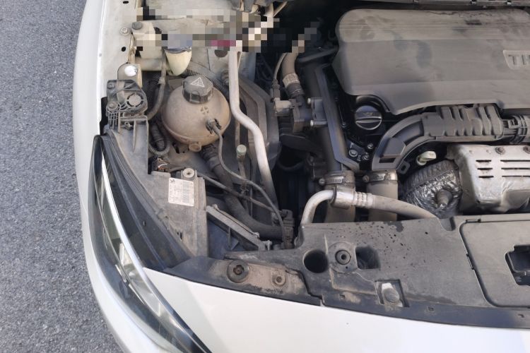 Used Peugeot 408 2015 1.2T Automatic Glory Edition Engine Bay Right