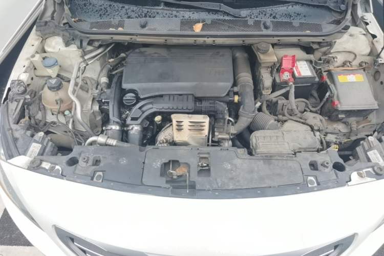 Used Peugeot 408 2015 1.2T Automatic Luxury Edition Engine Bay