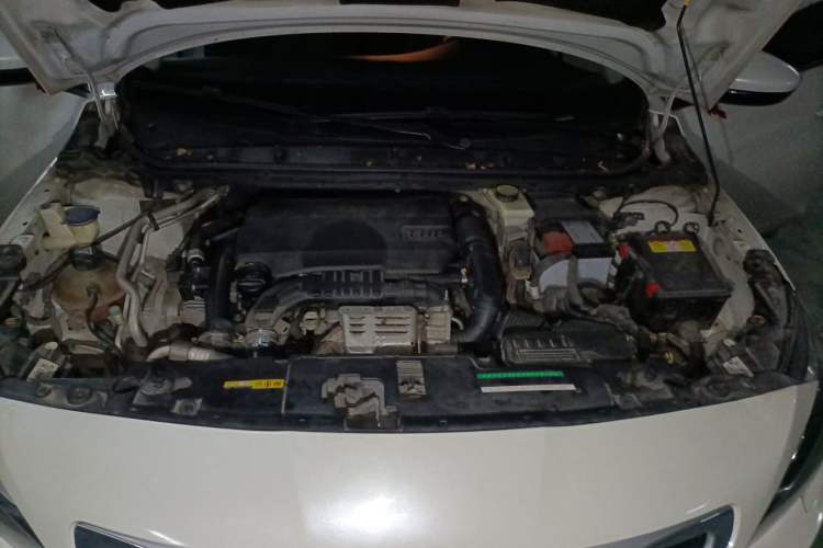 Used Peugeot 408 2015 1.2T Automatic Luxury Edition Engine Bay