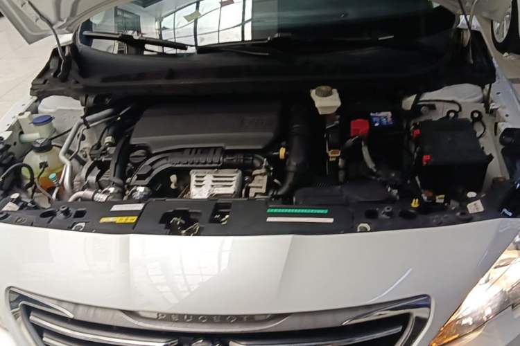 Used Peugeot 408 2015 1.2T Automatic Luxury Edition Engine Bay