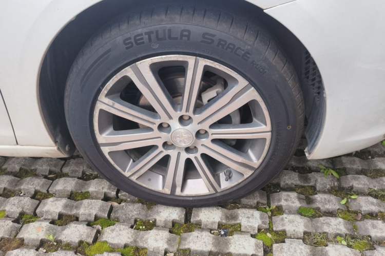 Used Peugeot 408 2015 1.2T Automatic Luxury Edition Exterior 1
