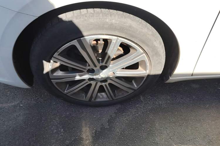 Used Peugeot 408 2015 1.2T Automatic Luxury Edition Exterior 4