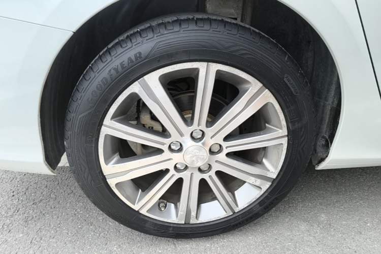 Used Peugeot 408 2015 1.2T Automatic Luxury Edition Exterior 5