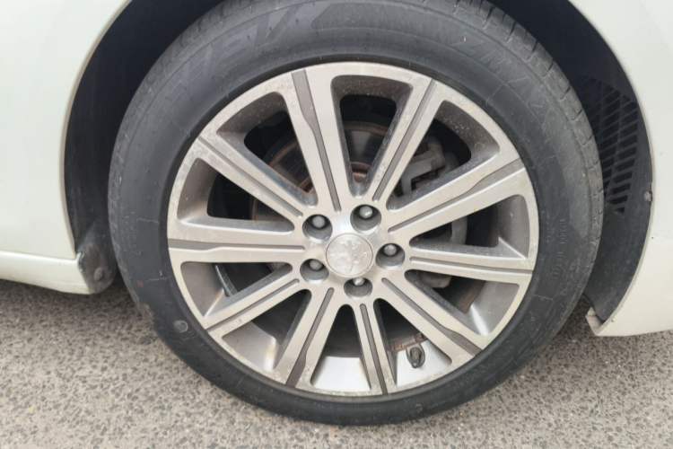 Used Peugeot 408 2015 1.2T Automatic Luxury Edition Exterior 7