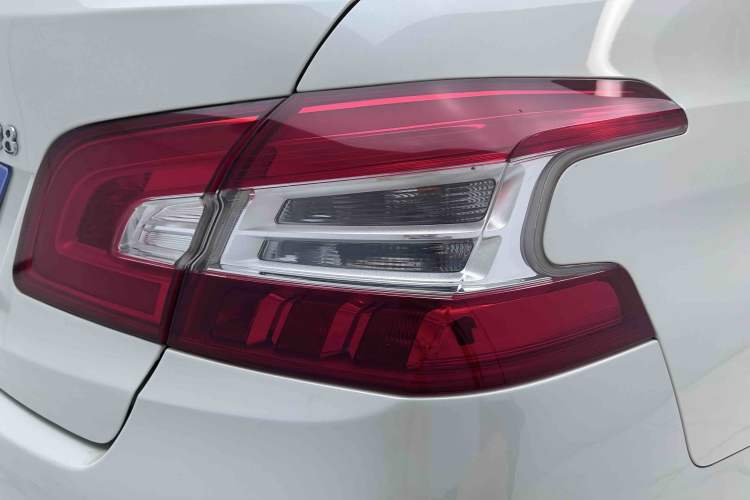 Used Peugeot 408 2015 1.2T Automatic Luxury Edition Exterior 7