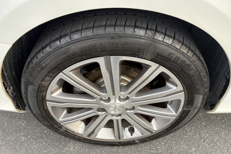Used Peugeot 408 2015 1.2T Automatic Luxury Edition Exterior 9