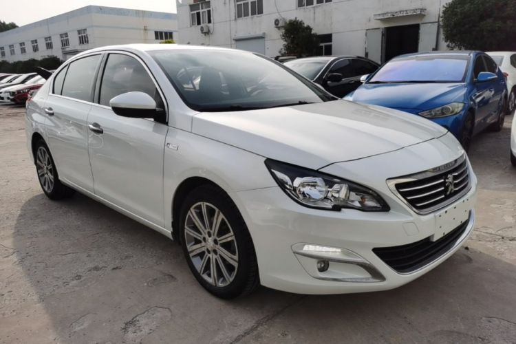 Used Peugeot 408 2015 1.2T Automatic Luxury Edition Front Right 45 Deg