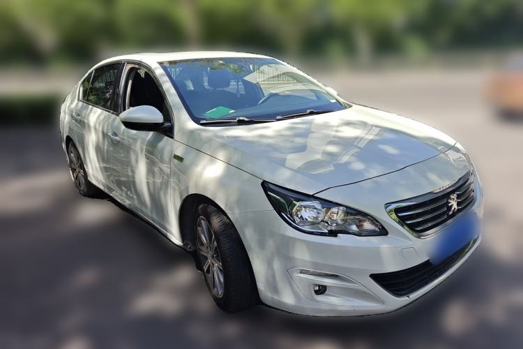 Used Peugeot 408 2015 1.2T Automatic Luxury Edition Front Right 45 Deg