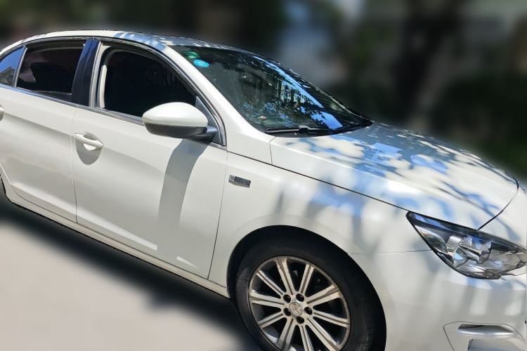 Used Peugeot 408 2015 1.2T Automatic Luxury Edition Front Right 45 Deg