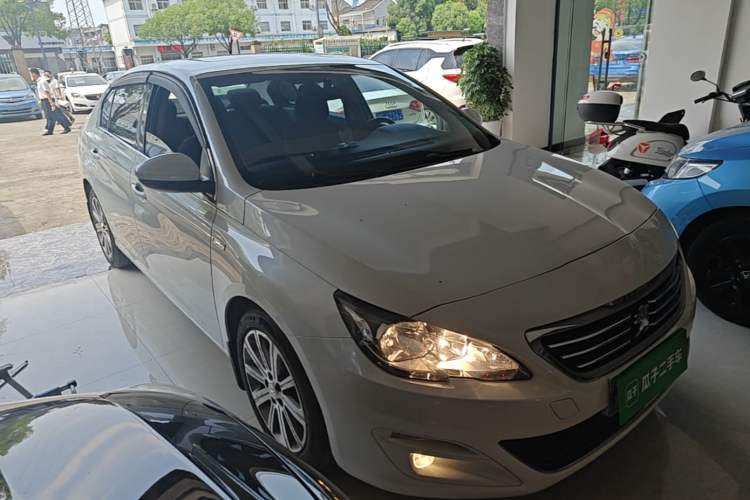 Used Peugeot 408 2015 1.2T Automatic Luxury Edition Front Right 45 Deg