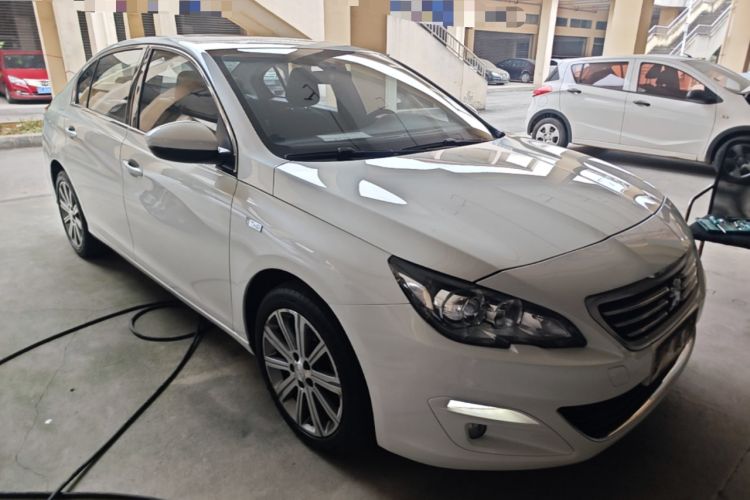 Used Peugeot 408 2015 1.2T Automatic Luxury Edition Front Right 45 Deg