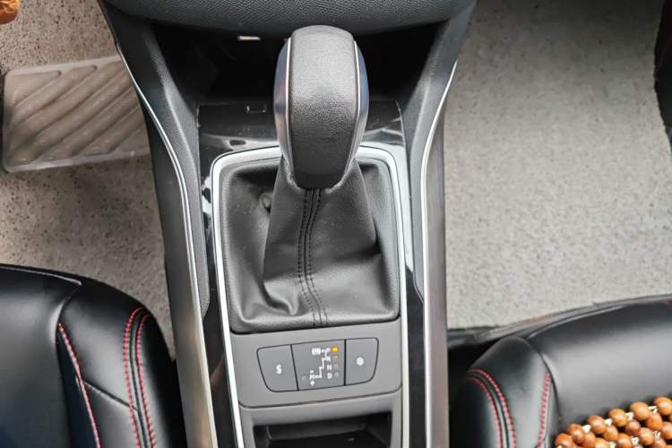 Used Peugeot 408 2015 1.2T Automatic Luxury Edition Gear Lever