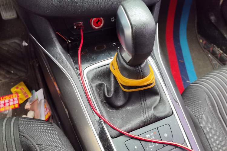 Used Peugeot 408 2015 1.2T Automatic Luxury Edition Gear Lever