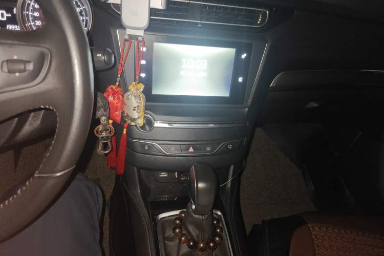 Used Peugeot 408 2015 1.2T Automatic Luxury Edition Gear Lever