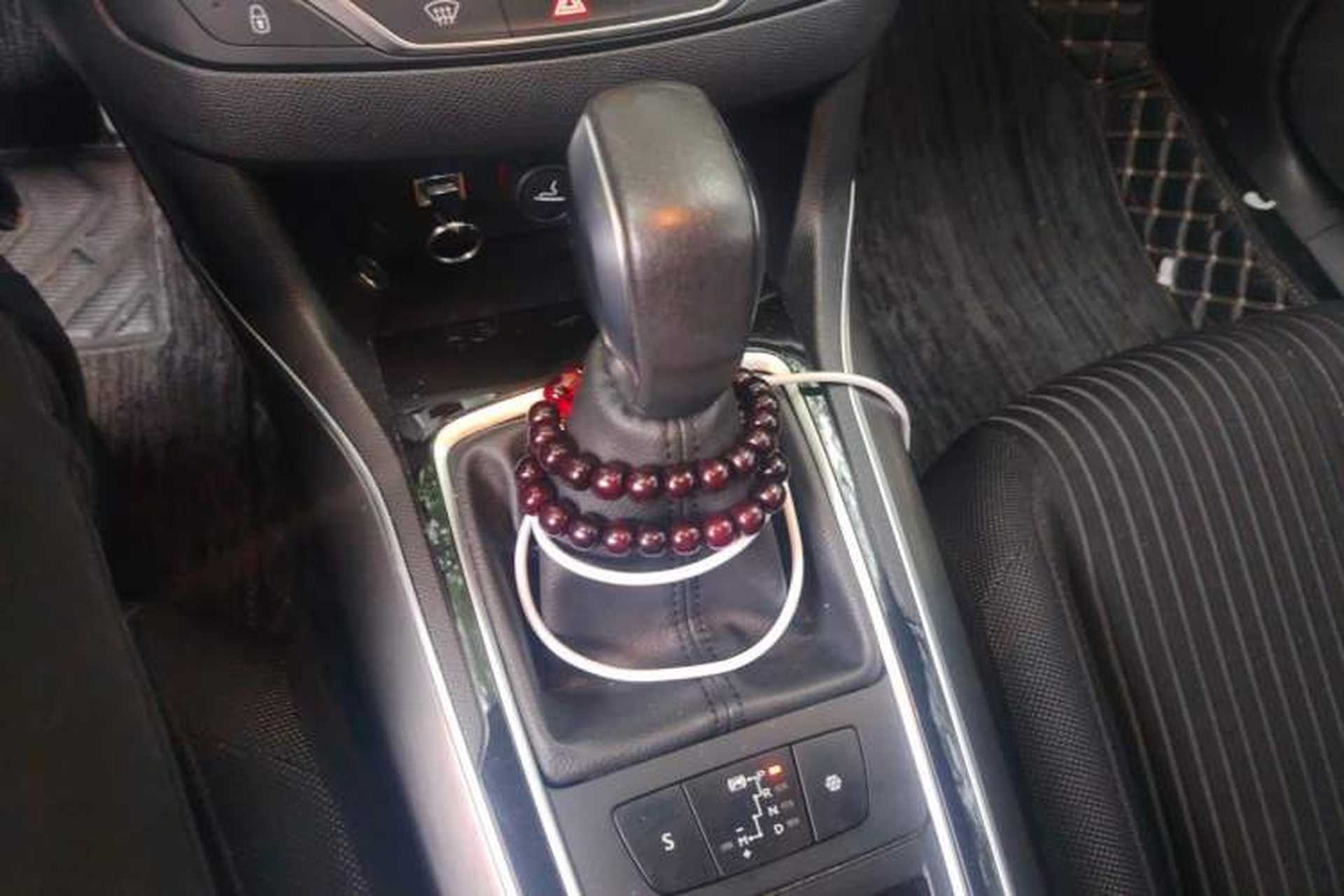 Used Peugeot 408 2015 1.2T Automatic Luxury Edition Gear Lever