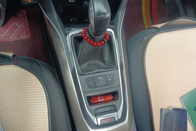 Used Peugeot 408 2015 1.2T Automatic Luxury Edition Gear Lever
