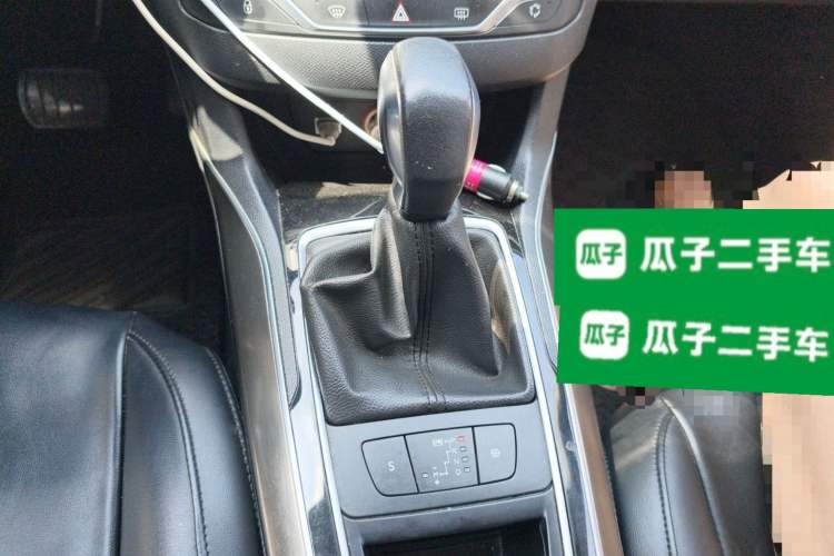 Used Peugeot 408 2015 1.2T Automatic Luxury Edition Gear Lever