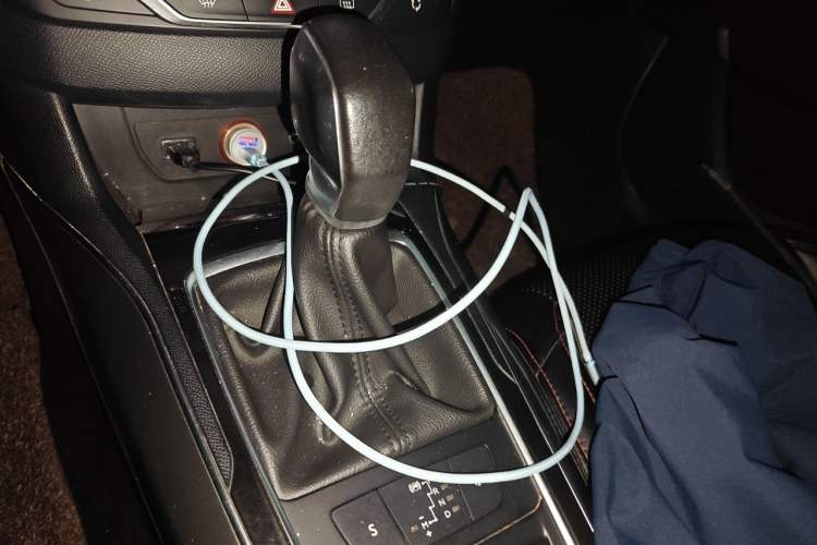 Used Peugeot 408 2015 1.2T Automatic Luxury Edition Gear Lever