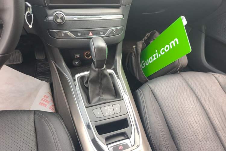 Used Peugeot 408 2015 1.2T Automatic Luxury Edition Gear Lever