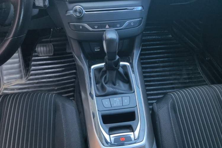 Used Peugeot 408 2015 1.2T Automatic Glory Edition Gear Lever