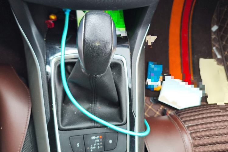 Used Peugeot 408 2015 1.2T Automatic Luxury Edition Gear Lever