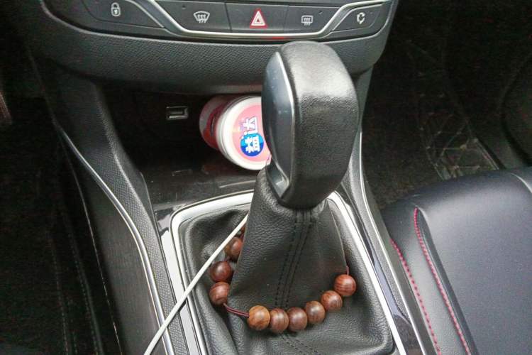 Used Peugeot 408 2015 1.2T Automatic Luxury Edition Gear Lever