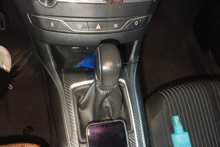 Used Peugeot 408 2015 1.2T Automatic Luxury Edition Gear Lever