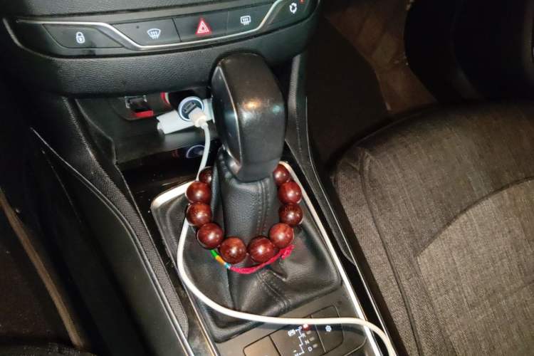 Used Peugeot 408 2015 1.2T Automatic Luxury Edition Gear Lever