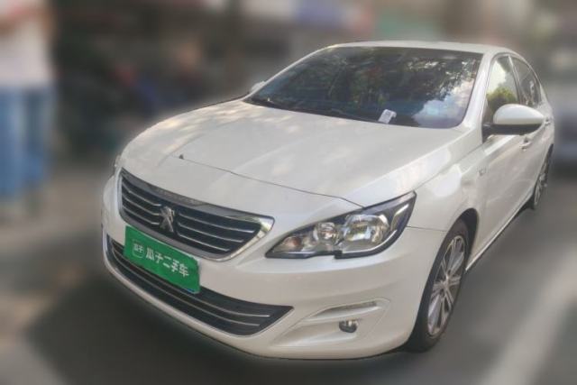 Ojetý Peugeot 408 2015 1.2T Automatic Luxury Edition