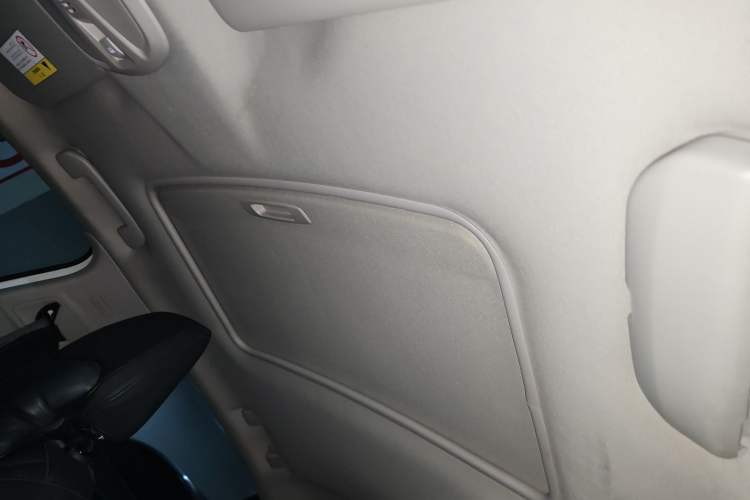 Used Peugeot 408 2015 1.2T Automatic Luxury Edition Headliner