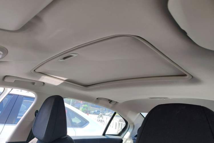 Used Peugeot 408 2015 1.2T Automatic Luxury Edition Headliner